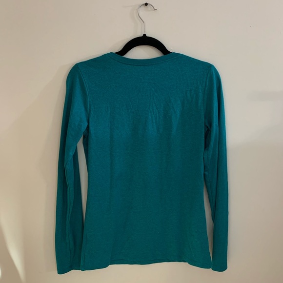 Nike longsleeve work out dry fit top - Picture 2 of 3